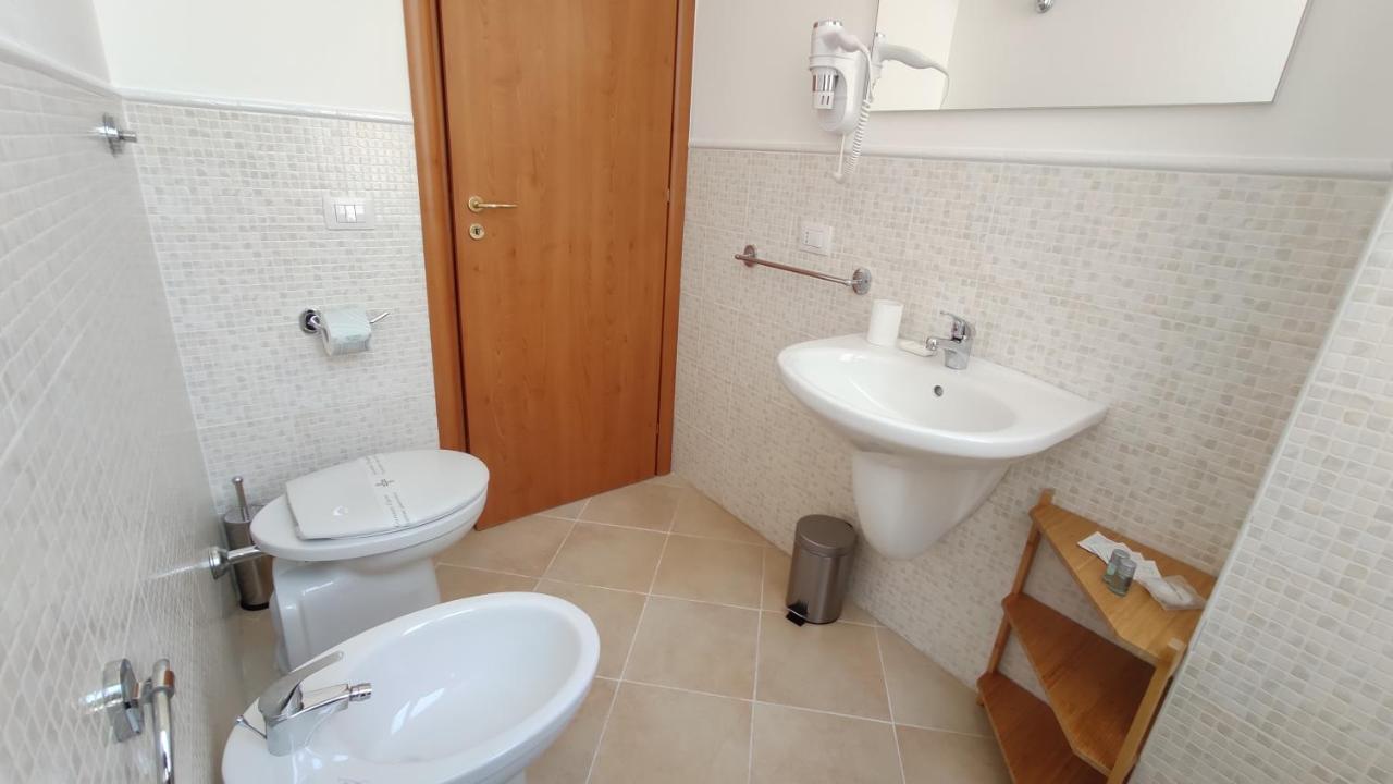 Nell'Azzurro Hotel Cagliari Bagian luar foto