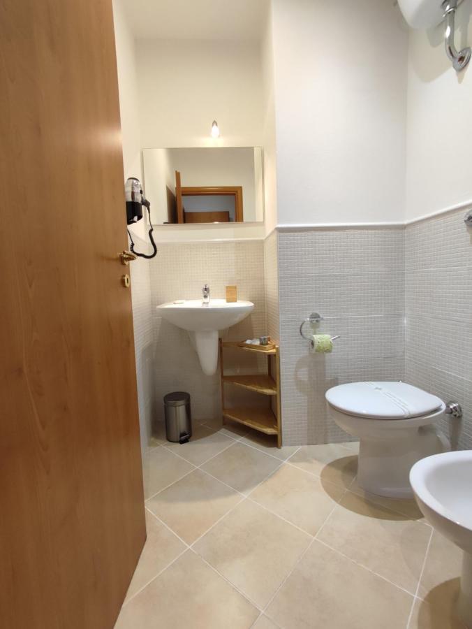 Nell'Azzurro Hotel Cagliari Bagian luar foto